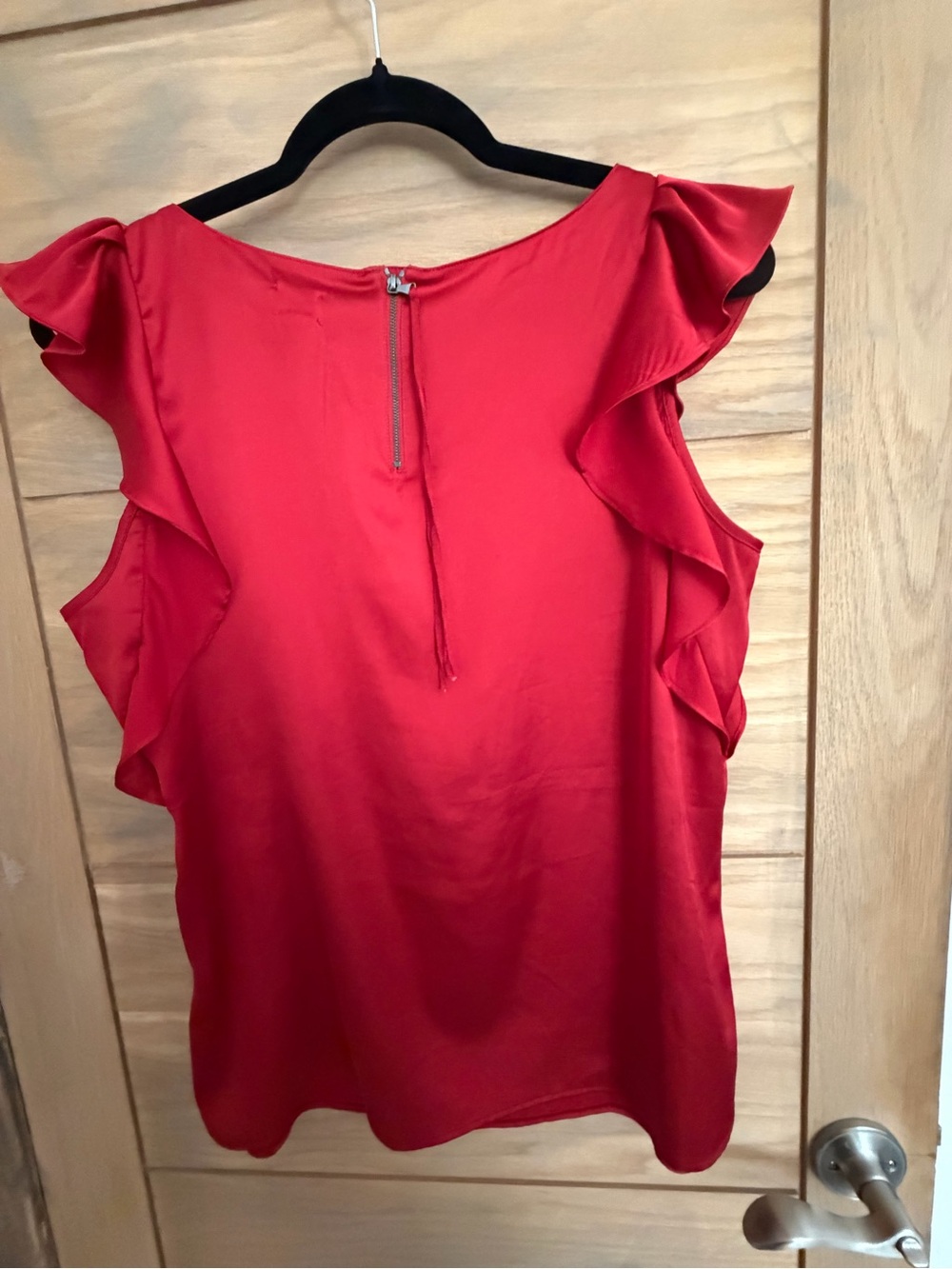 LOFT Raspberry Satin Ruffle Sleeve Tank - Picture 4 of 10